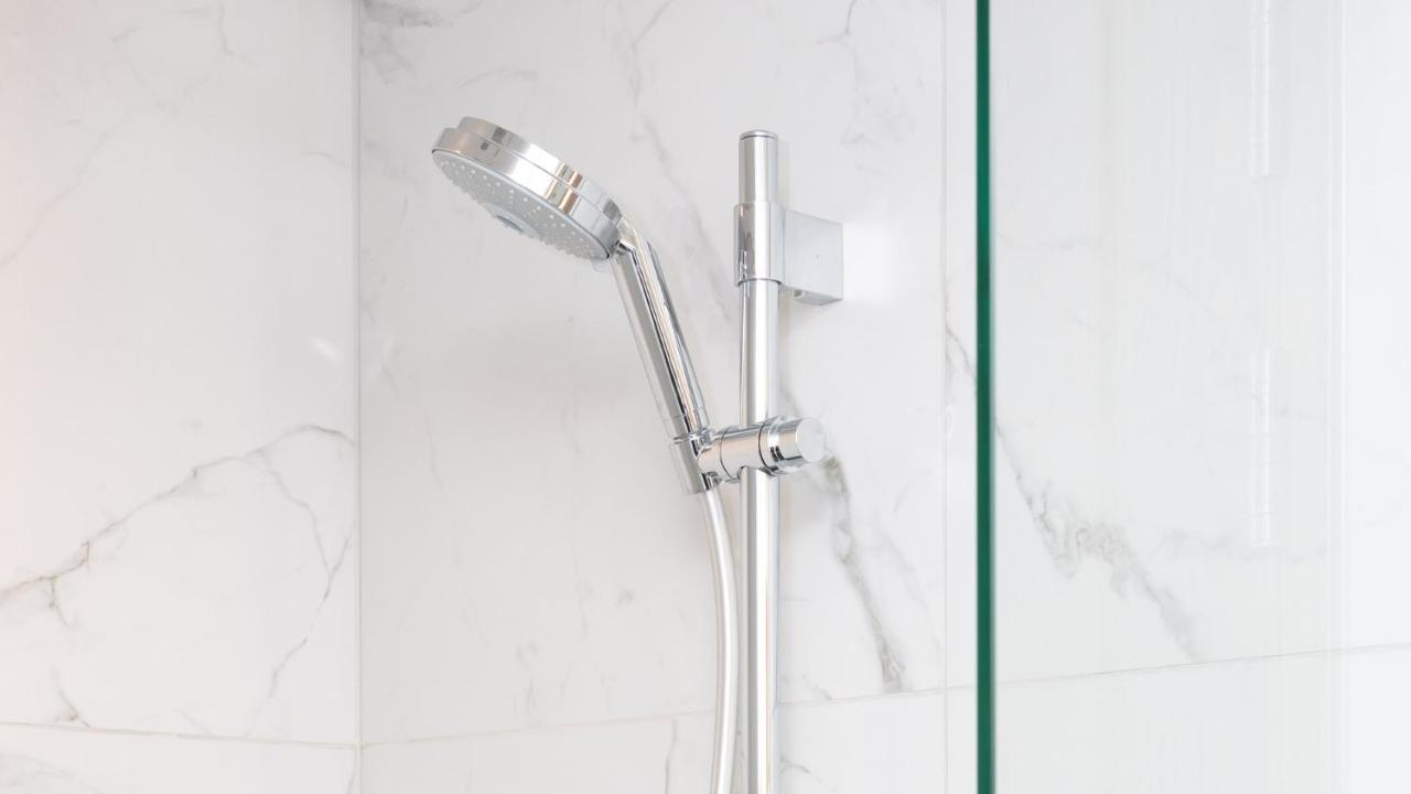 אוקלנד Horizon By Skycity מראה חיצוני תמונה A shower head