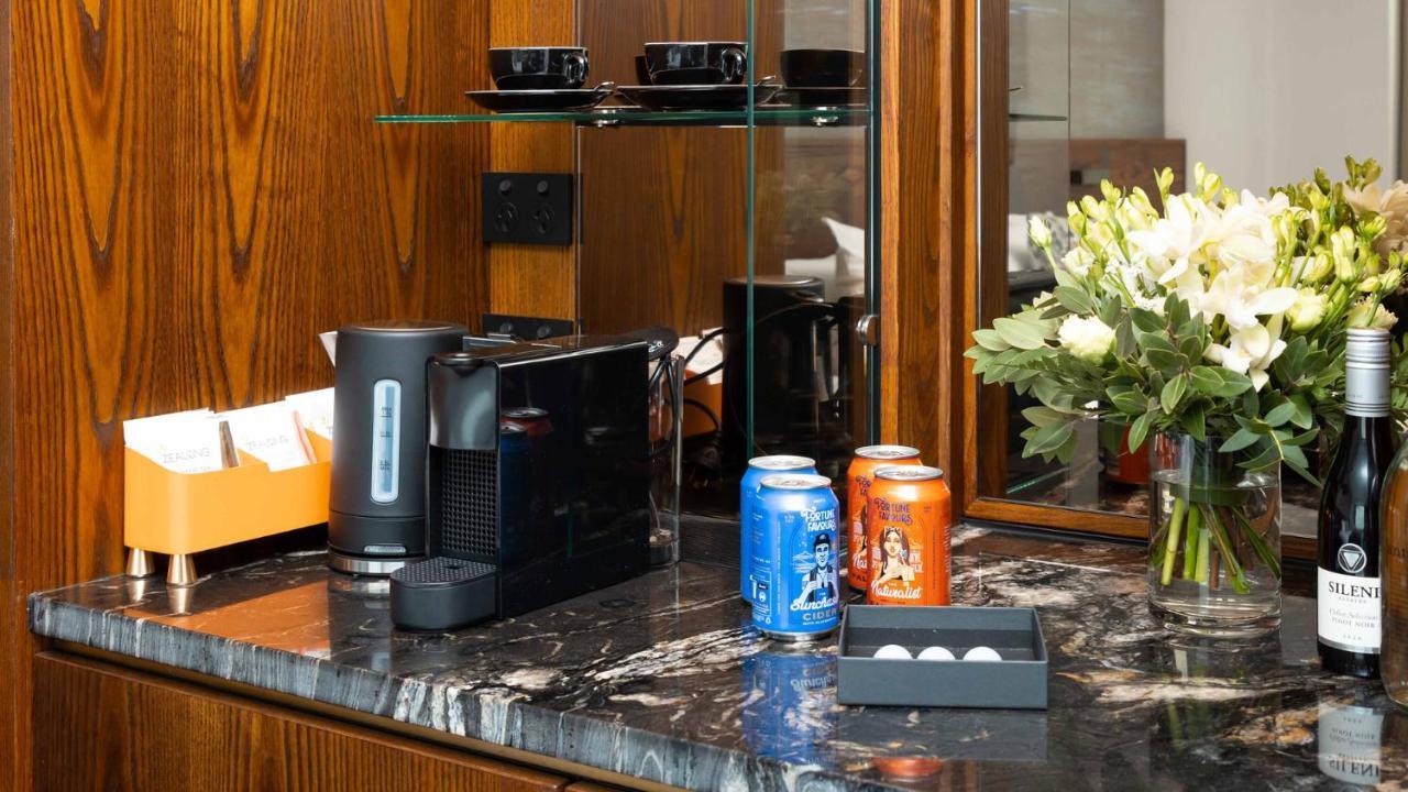 אוקלנד Horizon By Skycity מראה חיצוני תמונה A Nespresso coffee machine in a hotel room
